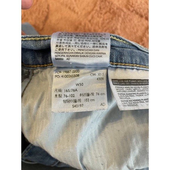 Levis Women's Boyfriend Cropped Jeans Size 30 Distressed Blue Stretch Cuffed - Picture 5 of 8